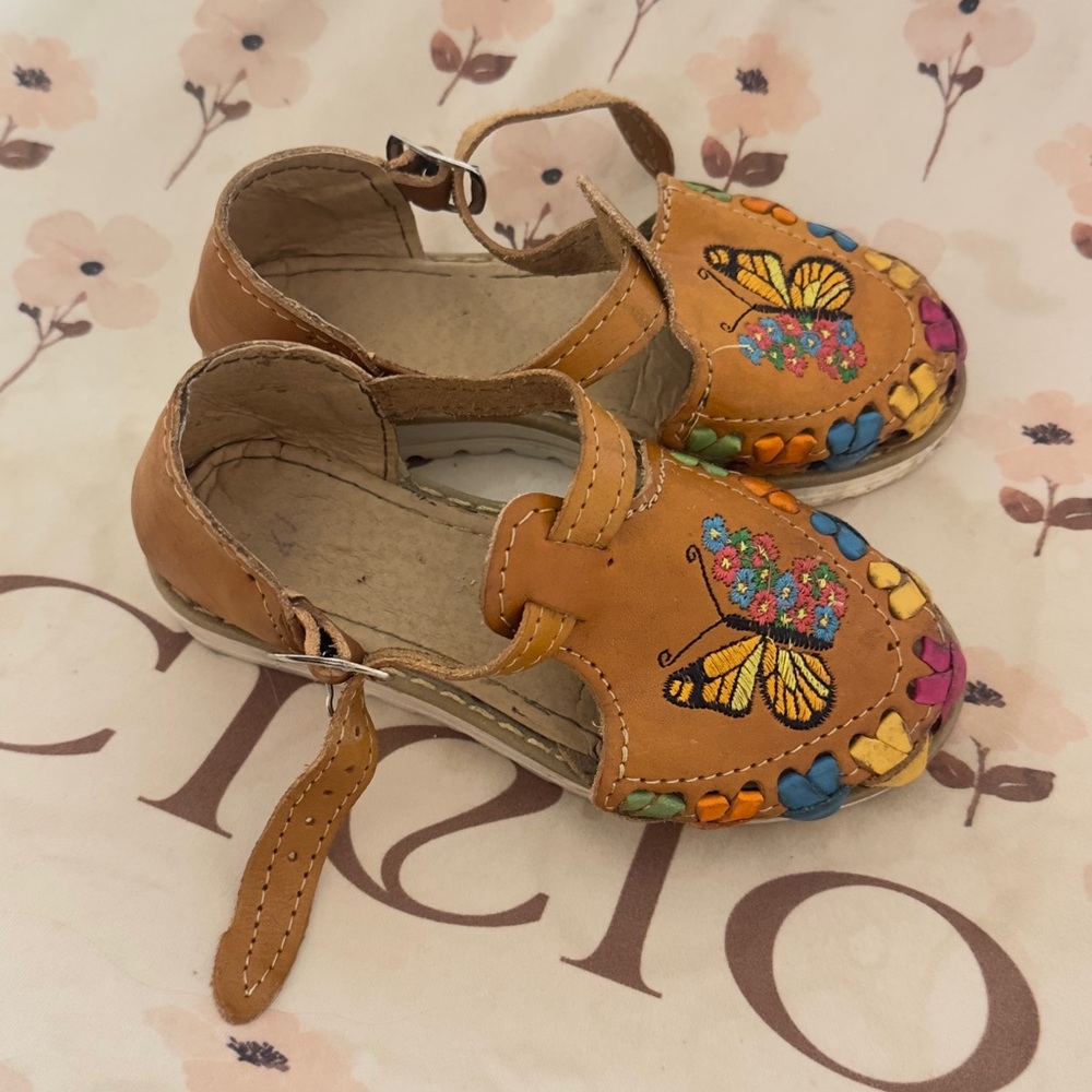 Huaraches - Colorful Butterfly Girls Shoes - 11 toddlers girls